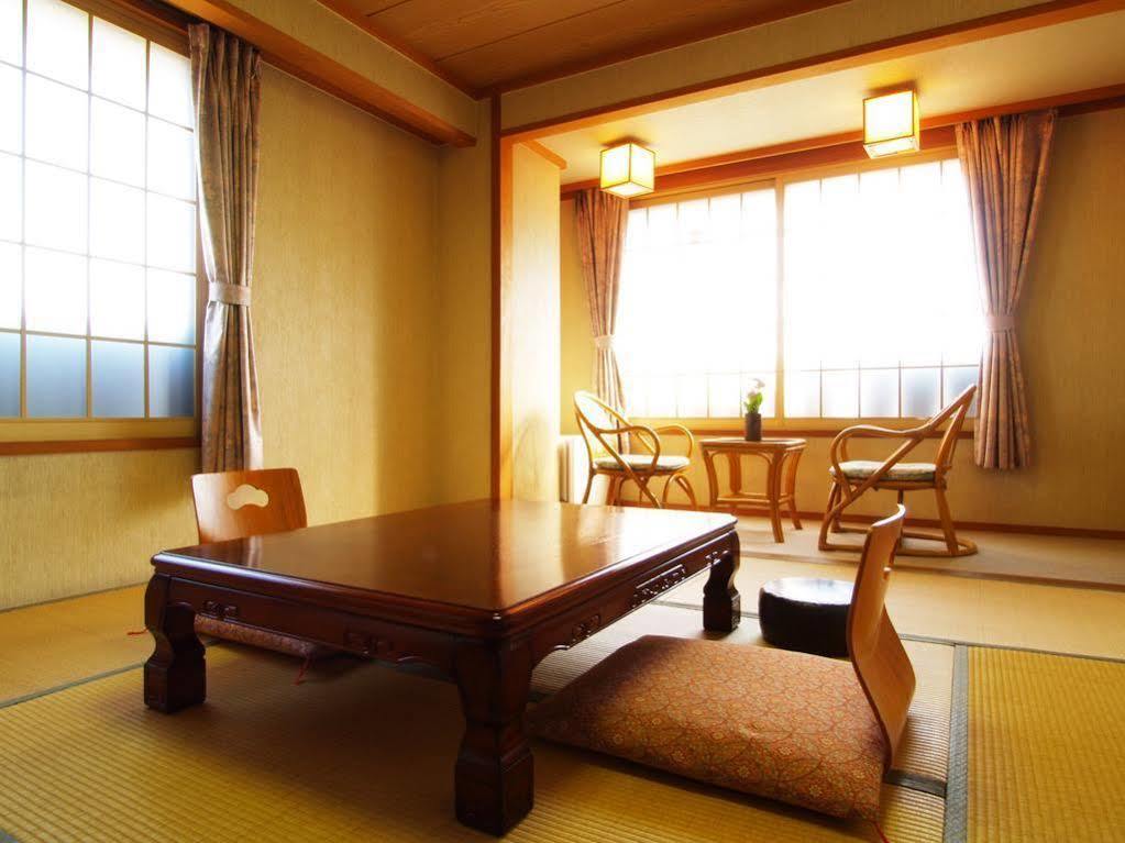 Bergtour Marukita Hotel Hakuba Ngoại thất bức ảnh